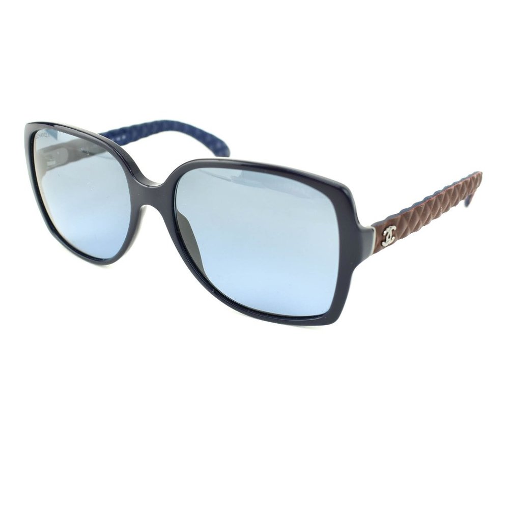 CHANEL: Navy & Burgundy Leather "CC" Sunglasses kf